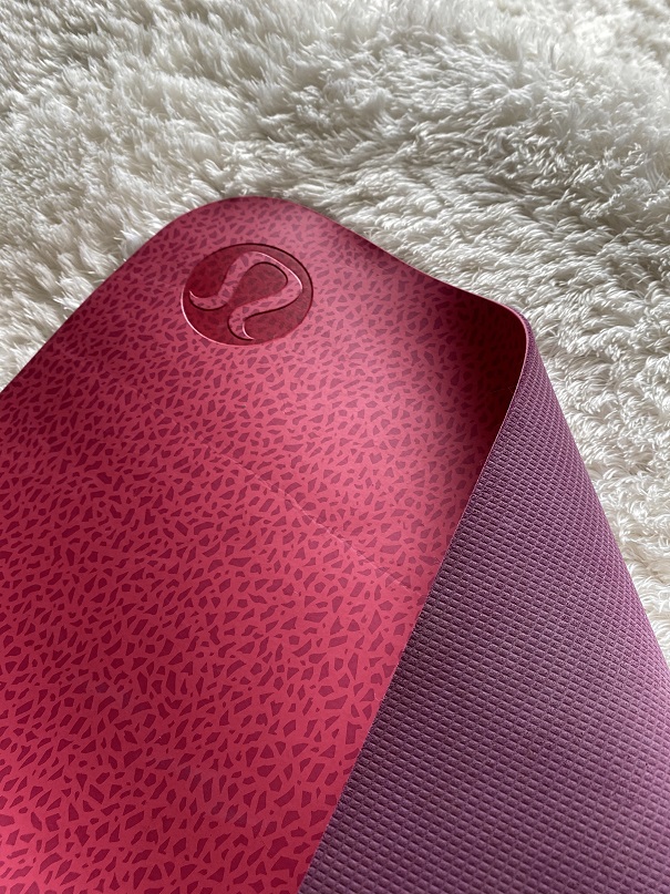 lululemonのヨガマット