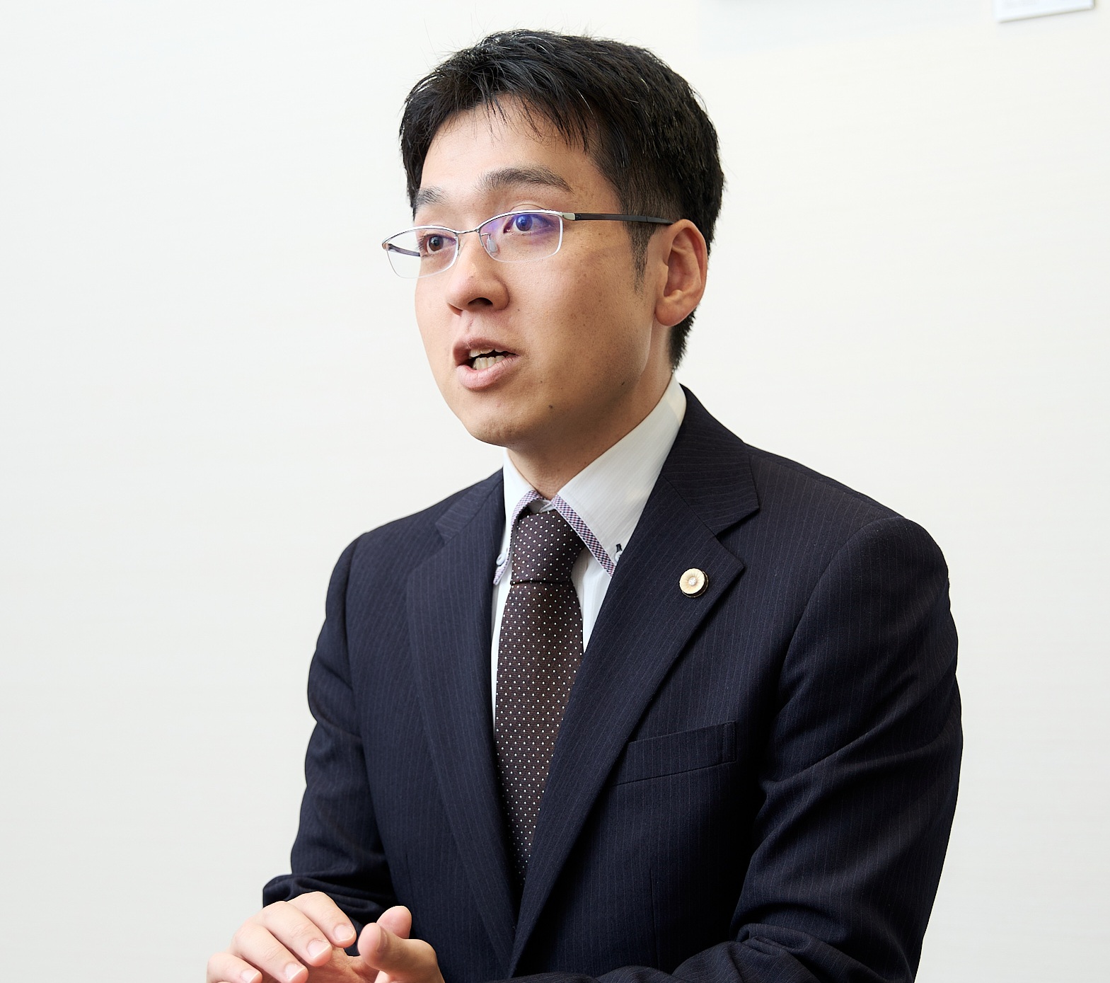 代表弁護士：藤垣圭介様